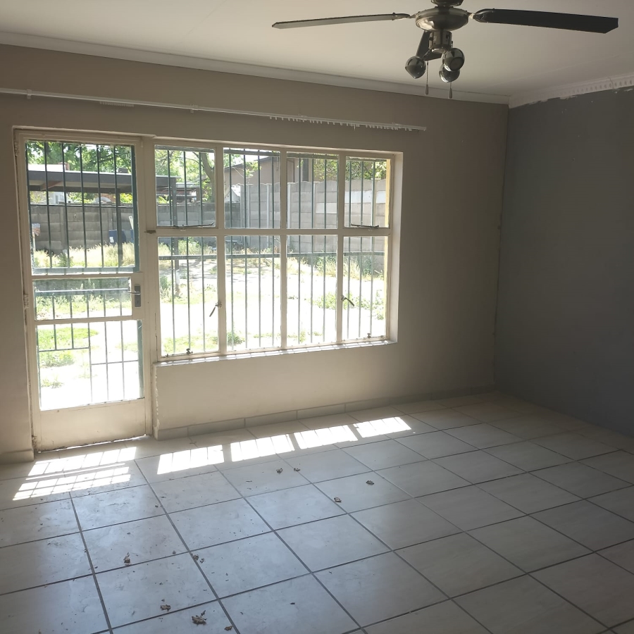 5 Bedroom Property for Sale in Sasolburg Free State